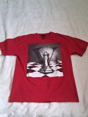 Black Scale Red Crewneck Tee with Black Label
